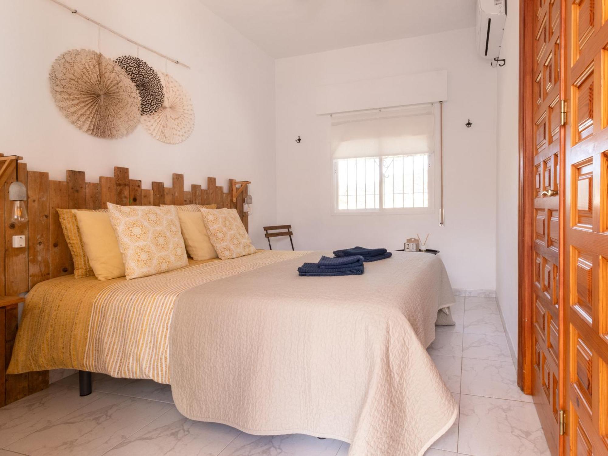 Bed and Breakfast La Casa Del Burro Нерха Экстерьер фото